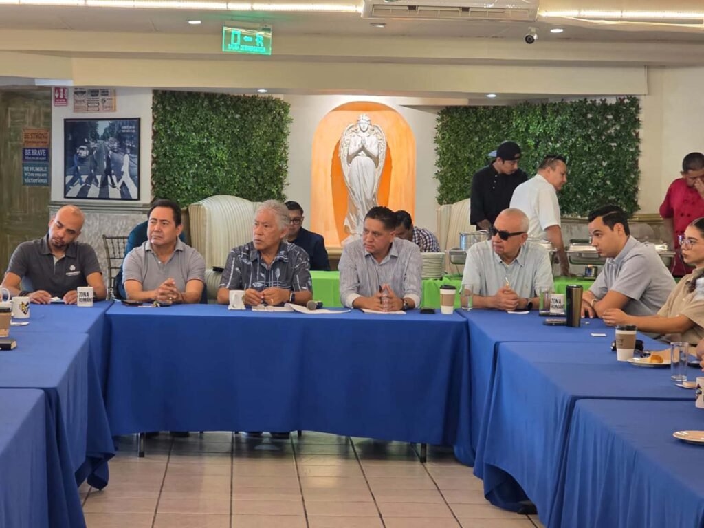 Gobierno Municipal refuerza comunicación con vecinos de Emiliano Zapata.