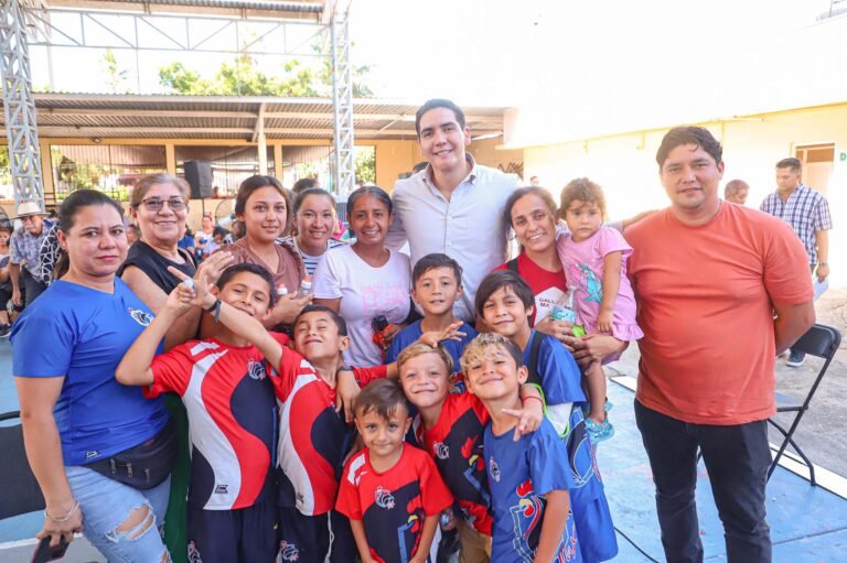 Primer Informe Héctor Santana resalta atención directa a la ciudadanía