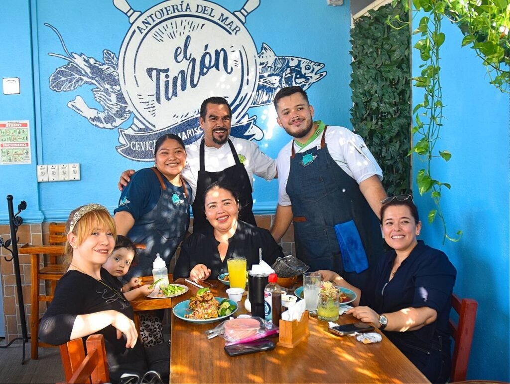 Mariscos El Timón, 1 año de auténtica cocina nayarita en Puerto Vallarta 6 Mariscos El Timon primer aniversario 3