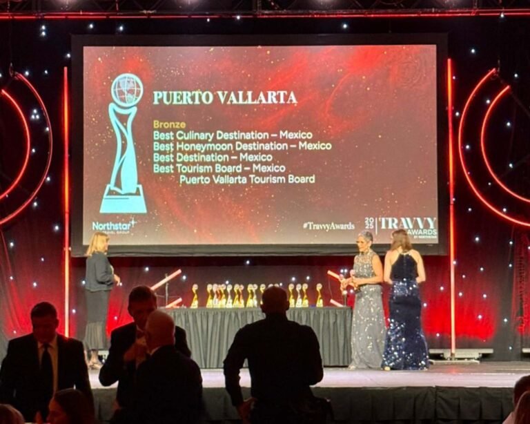 Puerto Vallarta triunfa con cuatro premios Travvy Awards 2025
