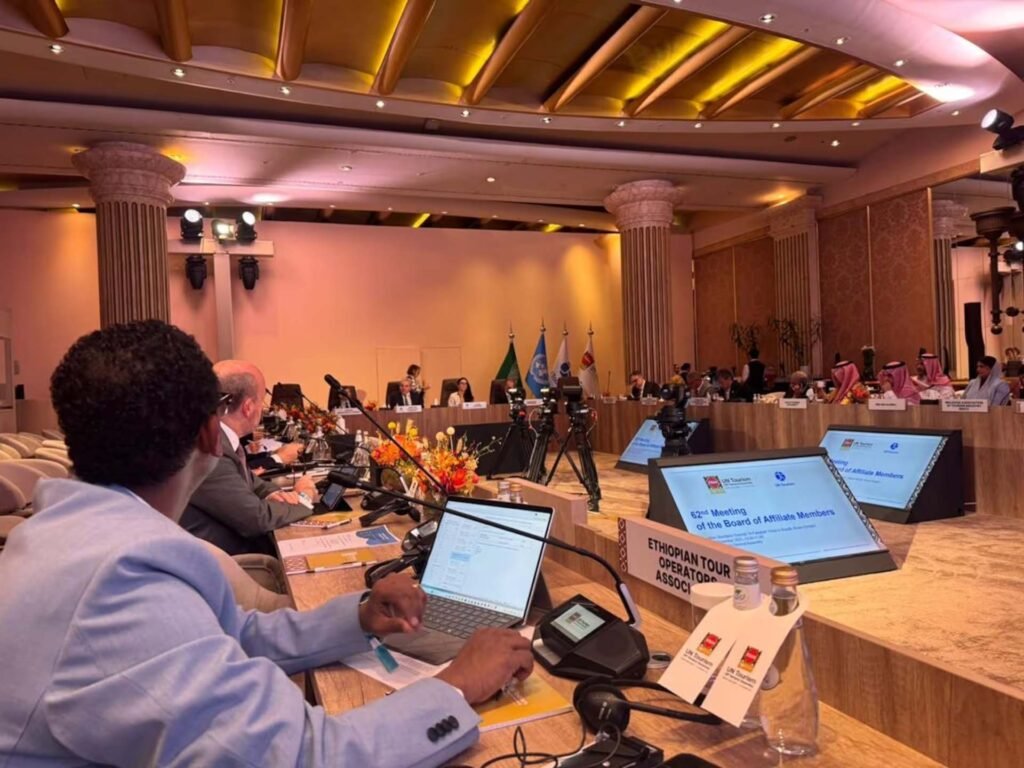 Sesión en la que se destacó al ingreso de Nayarit como miembro de la Junta Directiva Mundial de los Miembros Afiliados al Secretario General de ONU Turismo.