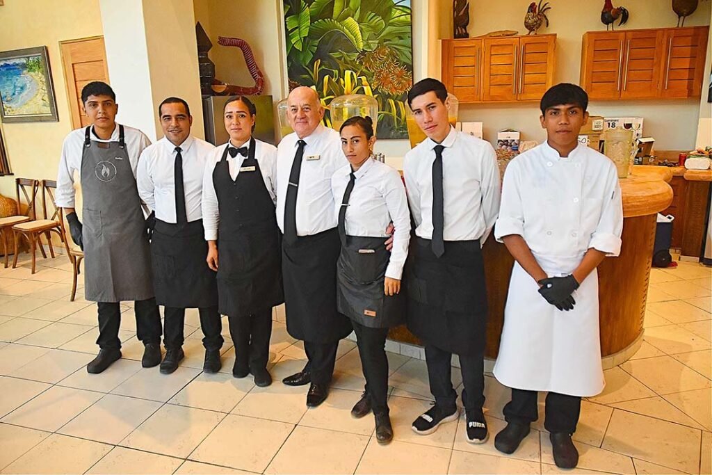 Fundación Yvonneka transforma vidas caninas y conciencia social en Puerto Vallarta 28 Yvonneka Foundation Event 20250050