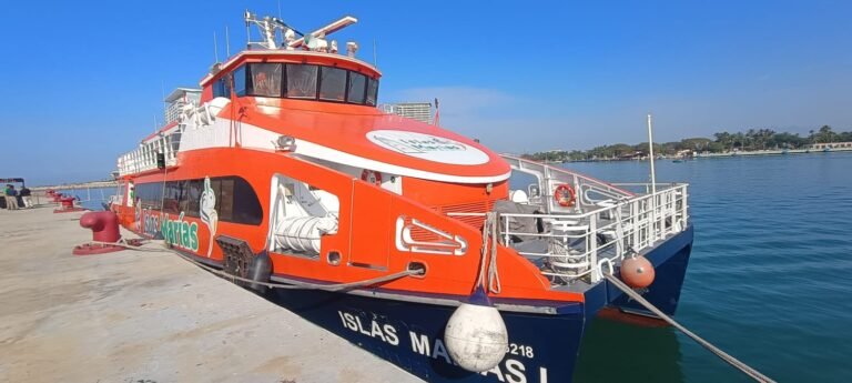 Puerto Vallarta estrena ruta marítima a Islas Marías, un santuario natural del Pacífico