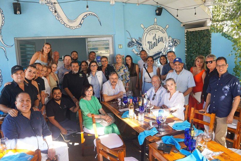 El Timón y Jerry Sandoval impulsan Fundación Becas Vallarta A.C.