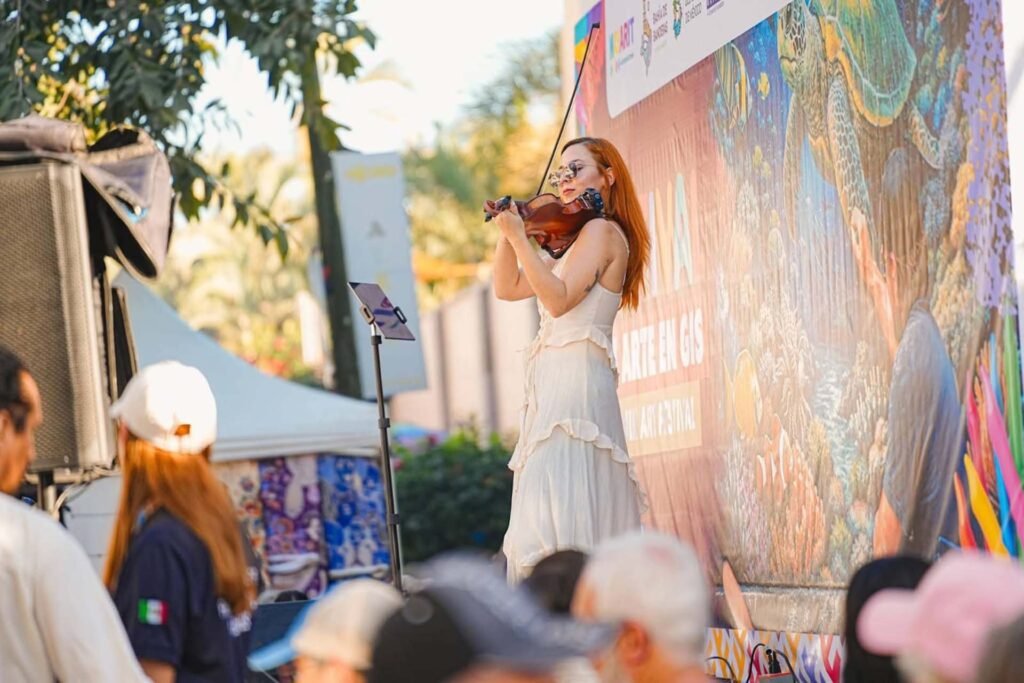 Festival del Gis en Bucerías celebra arte urbano.