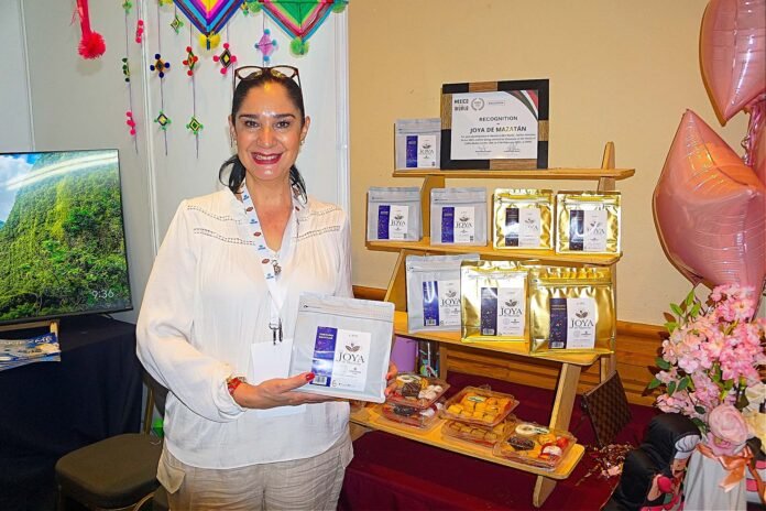 Miriam Delgadillo Inda, Café Joya.