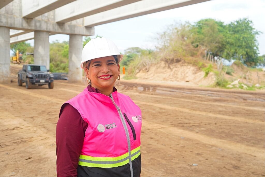 Puente Amado Nervo visita SICT0110