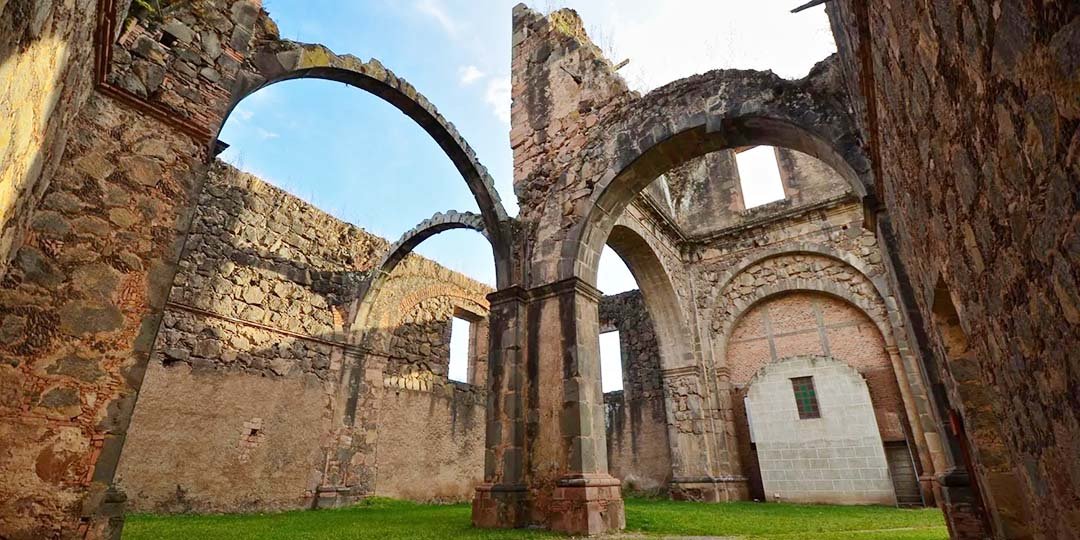 Templo Inconcluso de la Preciosa Sangre.
