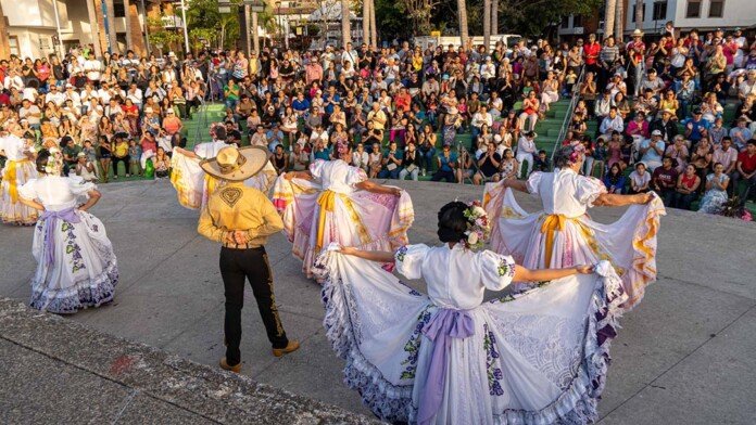 Certamen Reina Adultos Mayores DIF Vallarta en FESTVA