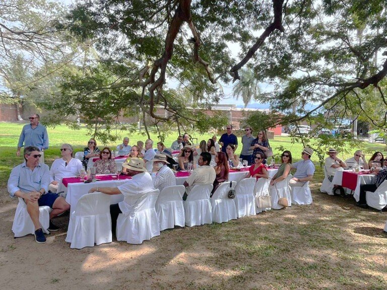 Festival de las Conchas y el Vino bajo el Árbol en Puerto Vallarta