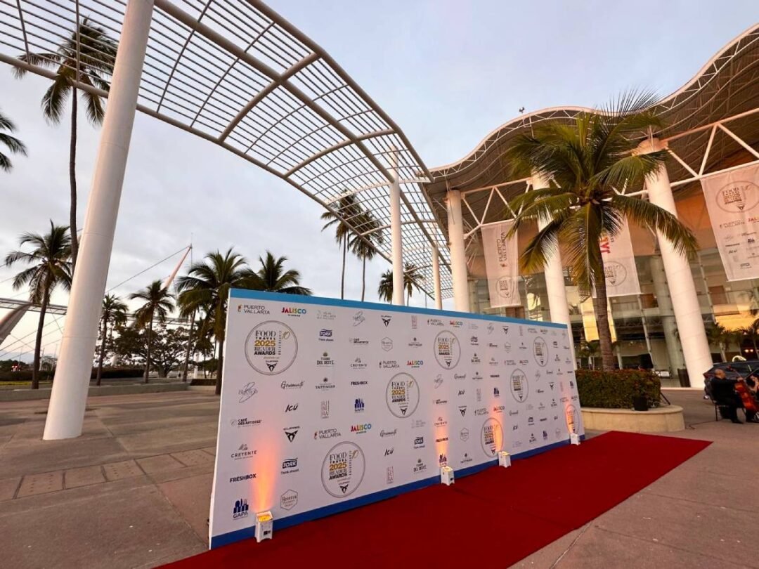 El Centro Internacional de Convenciones de Puerto Vallarta albergó la gala de los Food and Travel Reader Awards 2025.