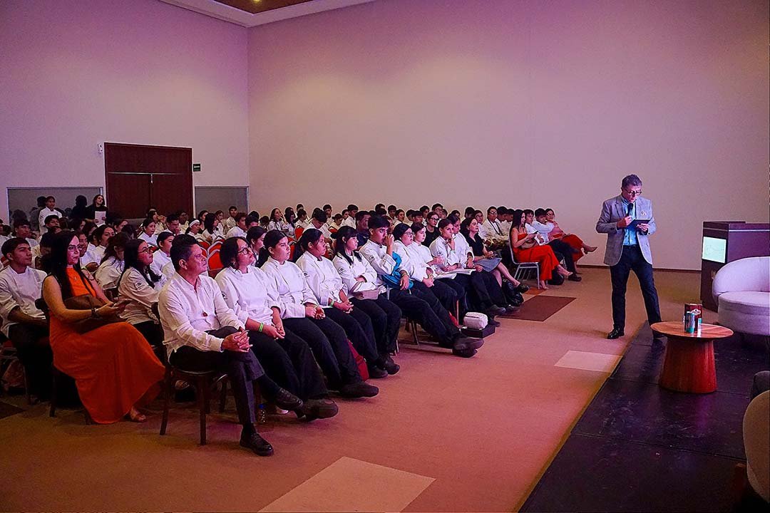 Empresarios, UTBB y Hotel Escuela Gran Nayar fortalecieron la vinculación academia-empresa 2 gourmet senses 4°0062 copy