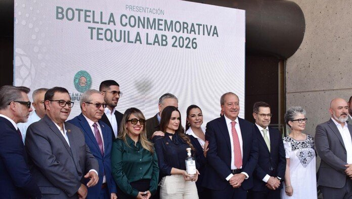 Presentación de la Botella Conmemorativa “Tequila Lab 2026”.