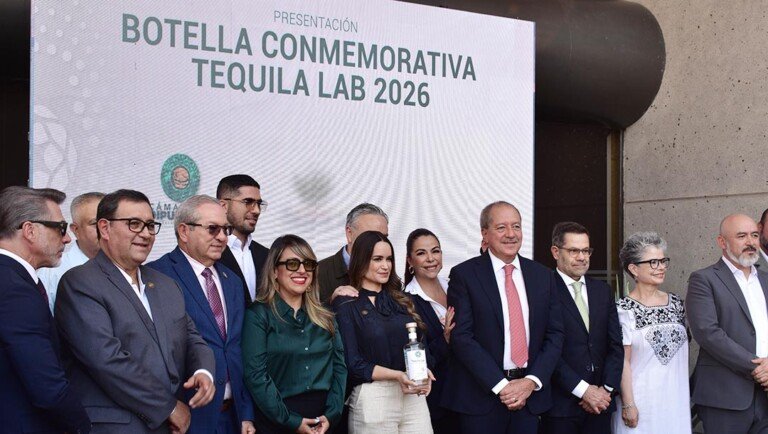 Tequila, futbol y denominaciones de origen impulsan identidad mexicana