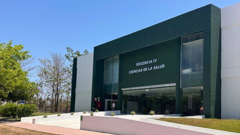 UTBB inaugura primer Centro de Simulación Médica en Nayarit con inversión de 74.5 mdp