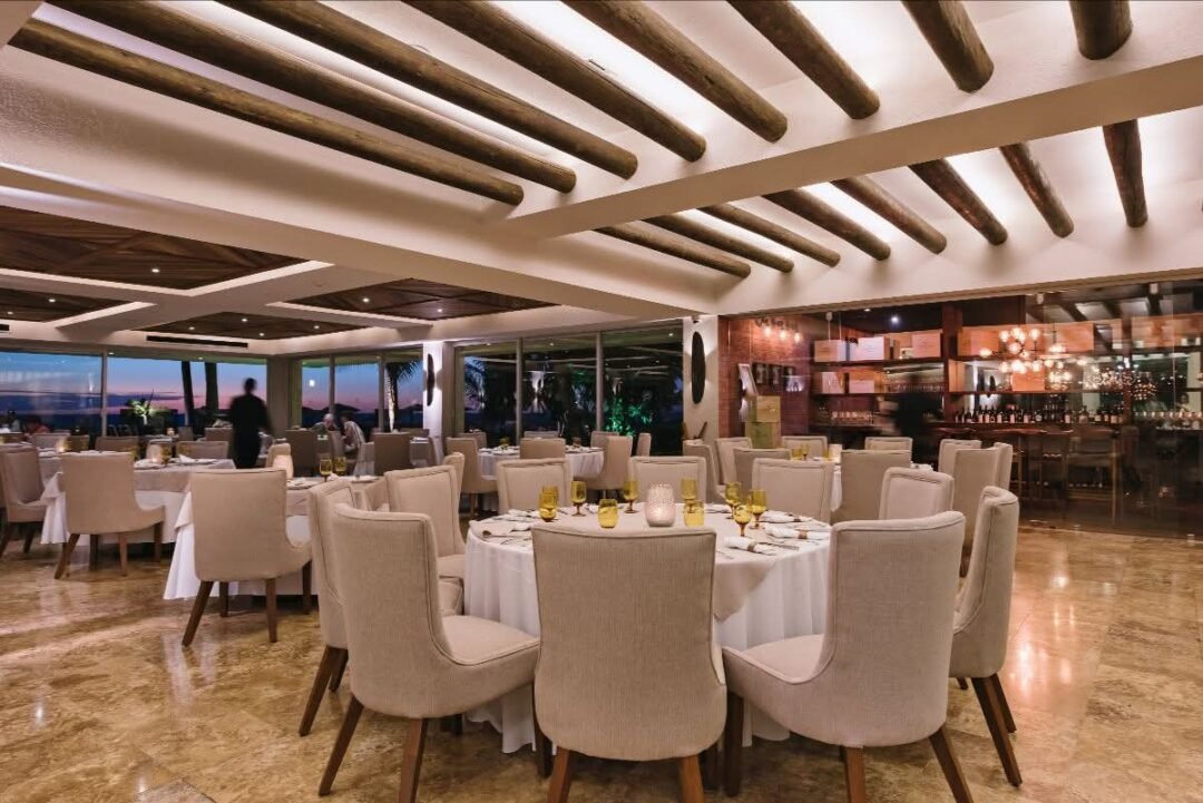 restaurante gaviotas del hotel sheraton 6