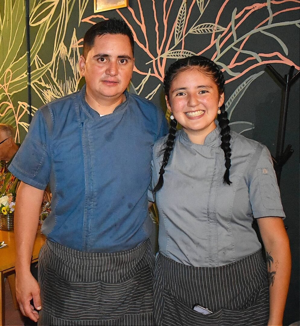 Jazmín Bernal lleva el sabor de Bahía de Banderas a MasterChef México 24/7 2 Carlos Bernal y Jazmin Bernal