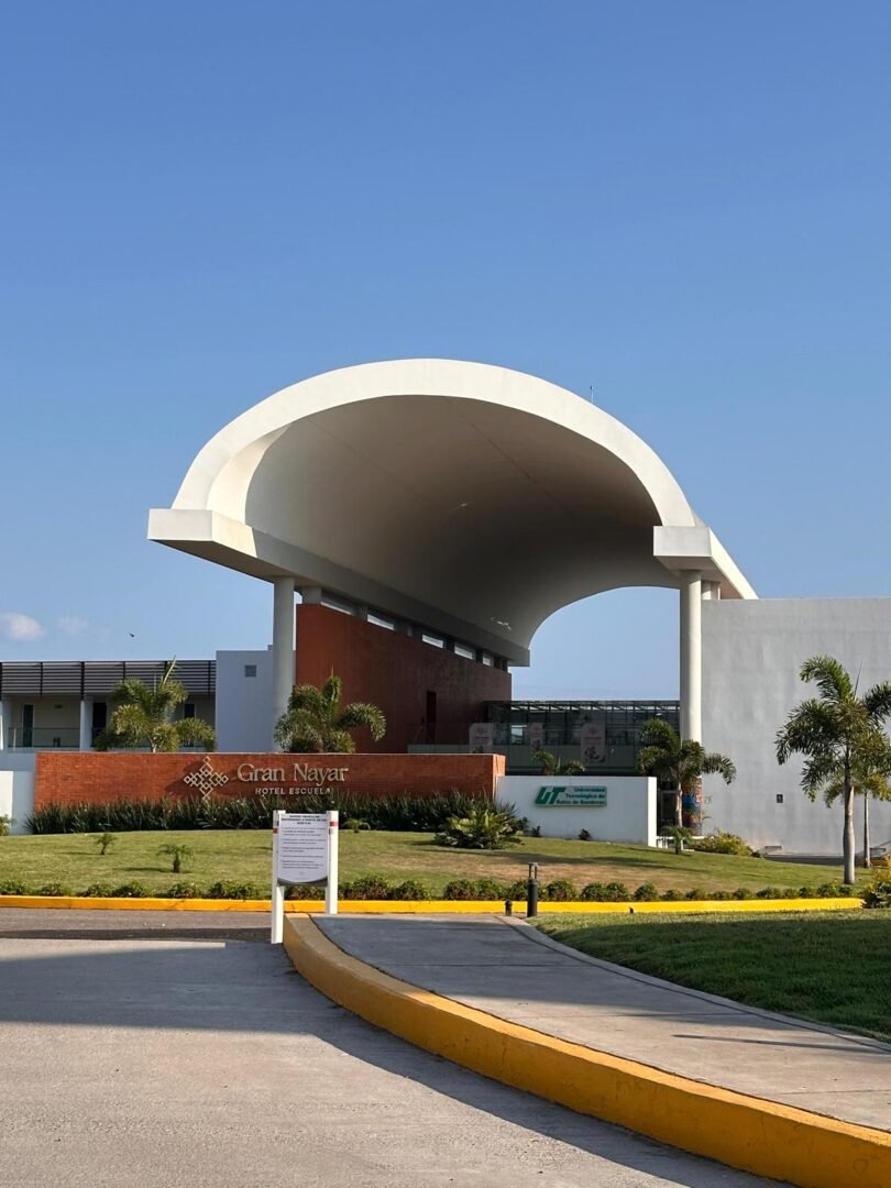 Hotel Escuela Gran Nayar: turismo wellness, experiencias gastronómicas y Day Pass rumbo al verano 12 Hotel Escuela Gran Nayar fachada