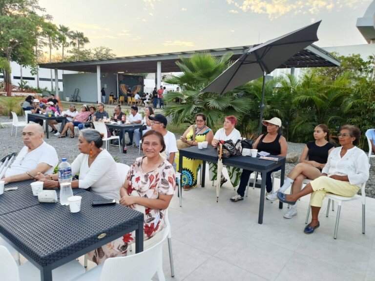 Adultos mayores encuentran espacio de desarrollo y bienestar en la UTBB