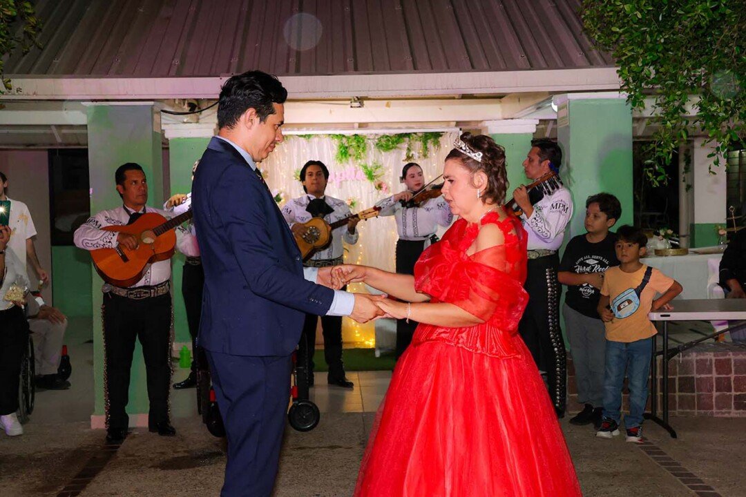 Innovarent y DIF Vallarta cumplen sueno 03