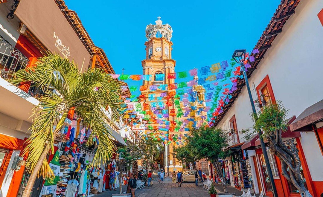 10 atracciones de Puerto Vallarta para disfrutar una experiencia única 6 Parroquia de Guadalupe