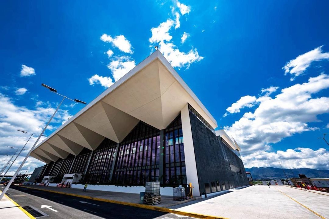 Aeropuerto de Tepic conservará el nombre de "Amado Nervo" 1 Aeropuerto internacional Amado Nervo en Tepic.