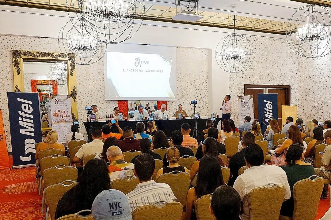 31° Festival Gourmet International: Tres décadas de evolución gastronómica 1 Presentación del Festival Gourmet International edición 31 en el Red Room del hotel Mousai.